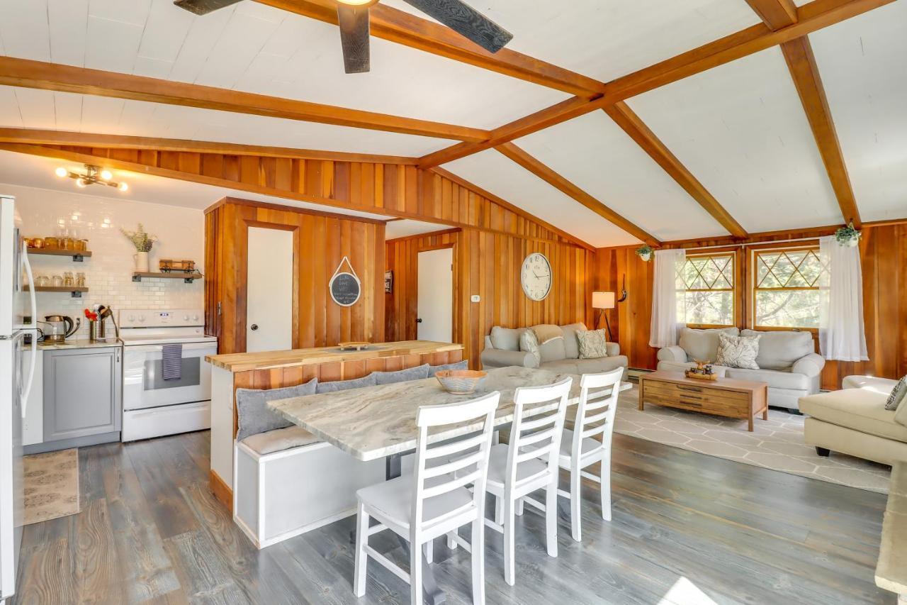 Lakefront Poconos Vacation Rental With Swim Dock! Long Pond Exterior foto